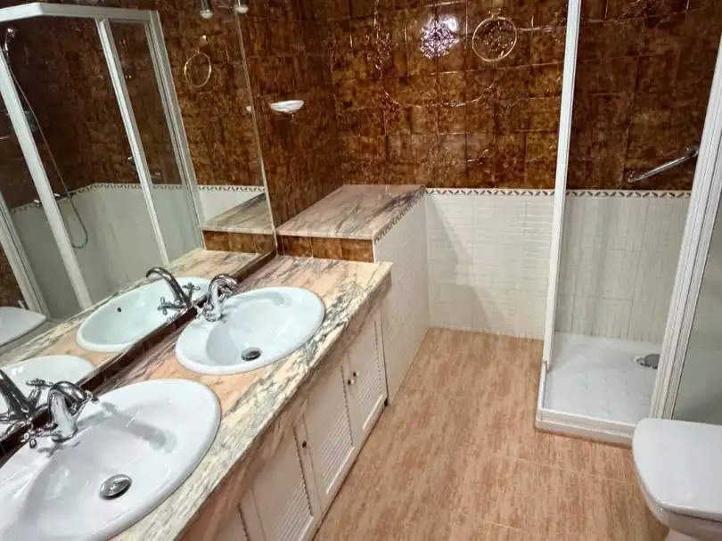Bathroom of Houses for sale in Villacañas  with Air Conditioner, Heating and Terrace
