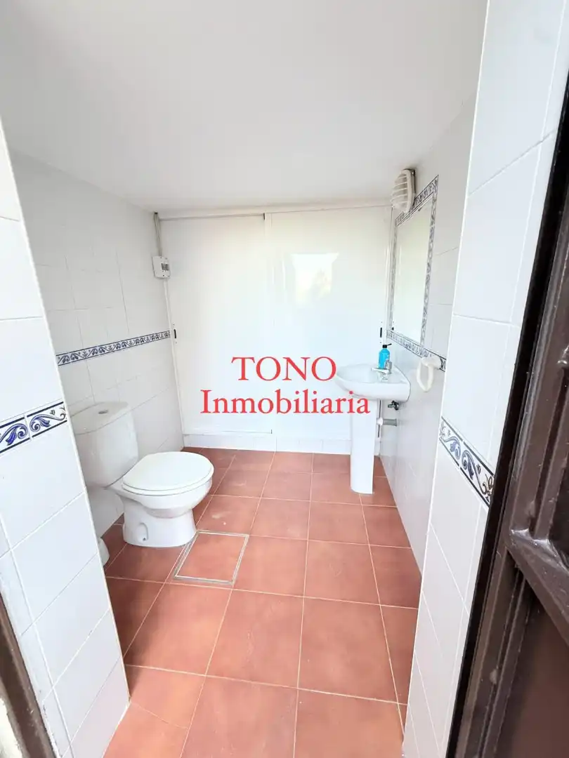 Detached house with terrace for sale in Calle Adriano 12, imagen 11