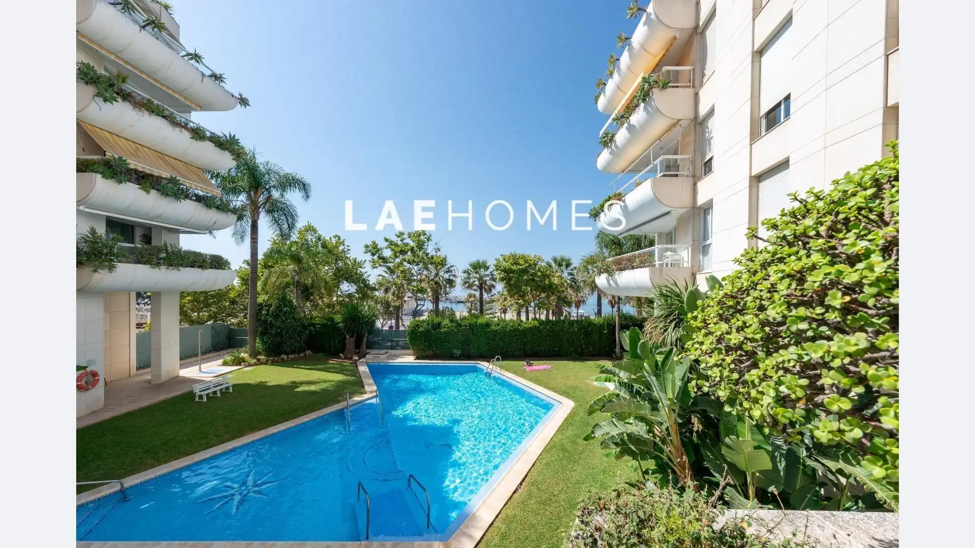 Exterior view of Apartments for sale in Marbella  with Air Conditioner, Heating and Terrace