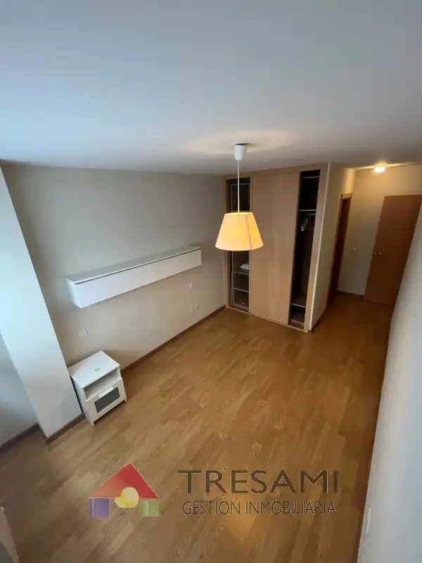 Bedroom of Flat for sale in Villaviciosa  with Heating, Storage room and Furnished