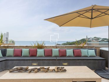 Villa mit Balkon zum Verkauf in Premià de Dalt