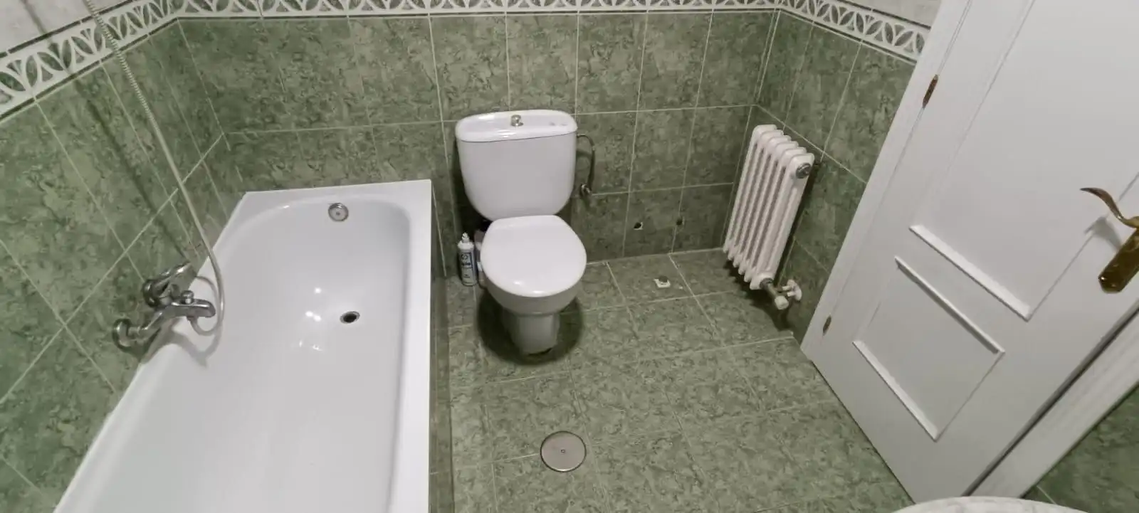 Baño de Casa adosada en venta en Monfarracinos con Calefacción, Jardín privado y Terraza