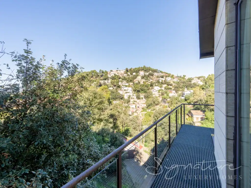 Terrassa de Casa o xalet en venda en Barcelona amb Aire condicionat