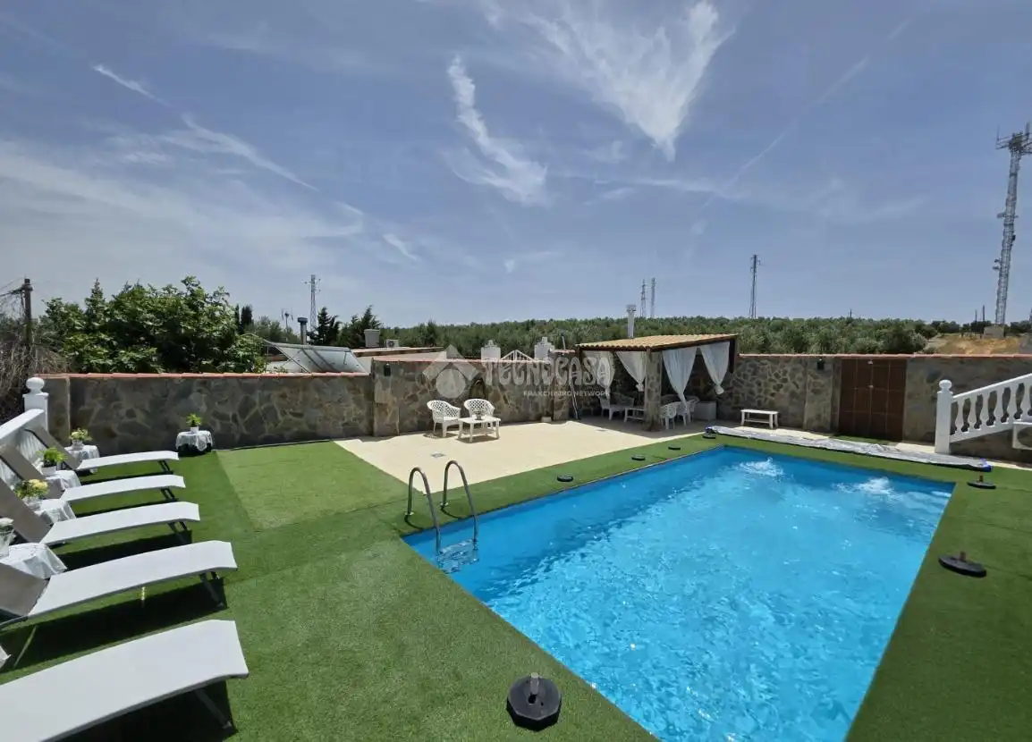 Piscina de Finca rústica en venda en Linares amb Aire condicionat, Traster i Piscina
