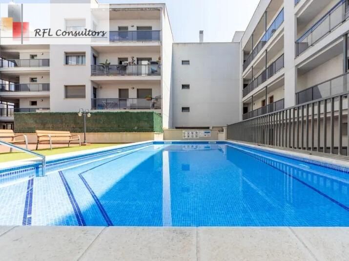Piscina de Apartament en venda en L'Ampolla amb Aire condicionat, Calefacció i Terrassa