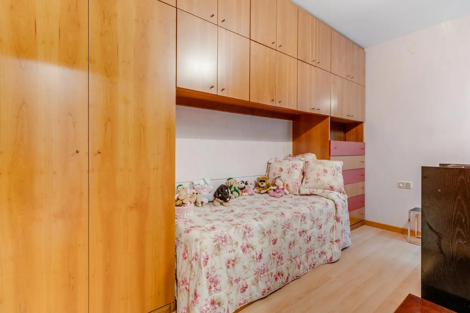 Bedroom of Flat for sale in Barcelona  with Air Conditioner