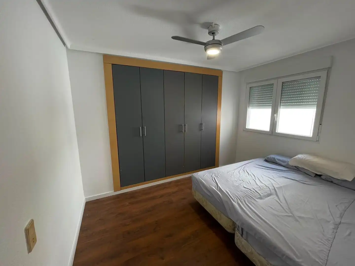 Bedroom of Duplexes for rent in Valencia  with Parquet flooring, Terrace and Furnished