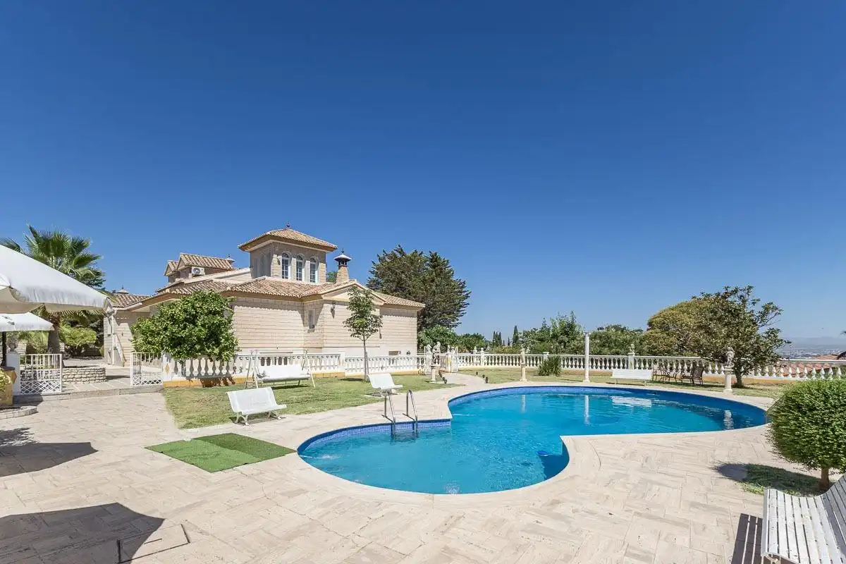 Swimming pool of Houses for sale in Ogíjares  with Air Conditioner, Heating and Private garden