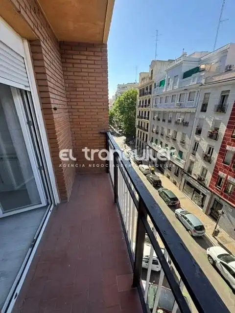 Exterior view of Flat for rent in Madrid  with Terrace and Furnished