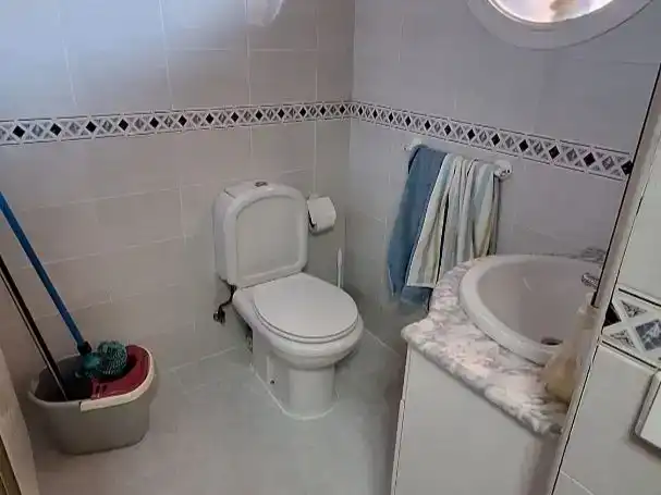 Bany de Casa o xalet en venda en Villalbilla amb Aire condicionat, Piscina i Balcó
