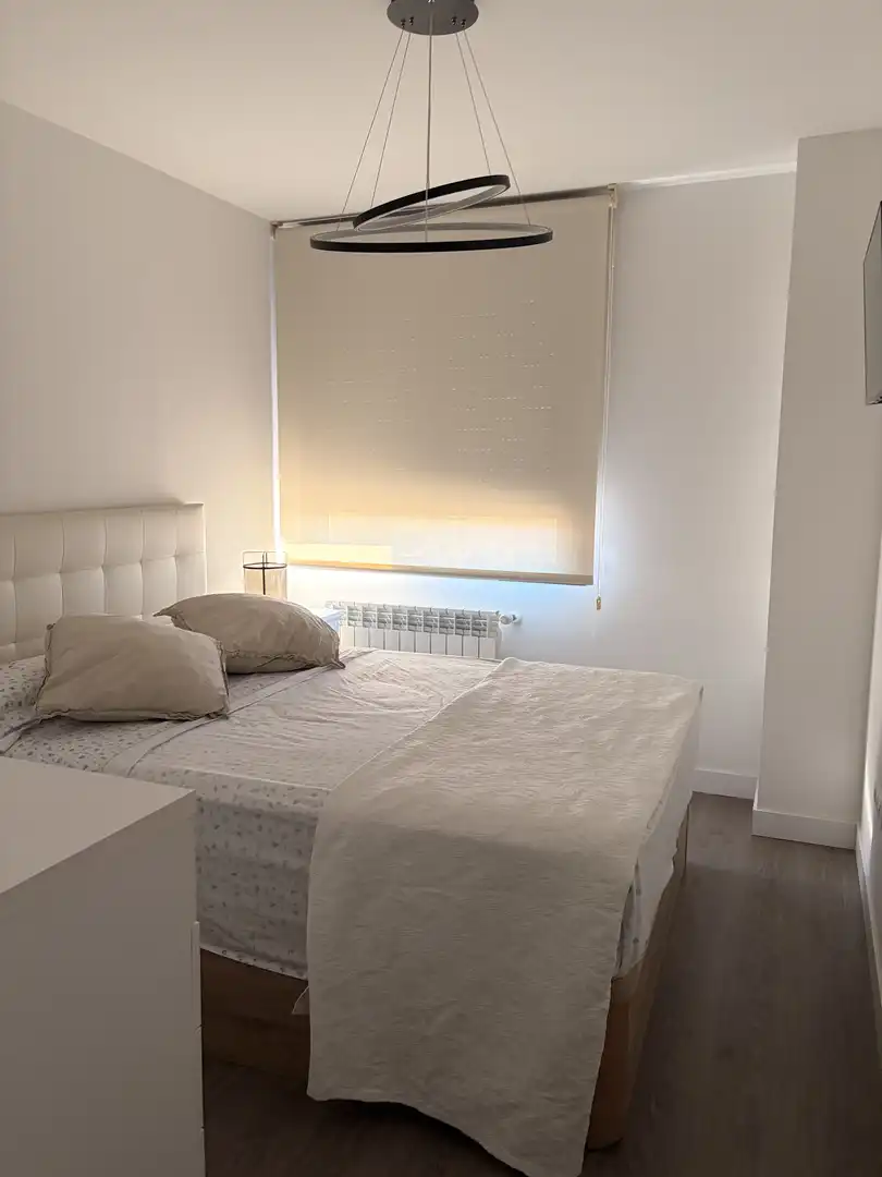 Bedroom of Flat for sale in  Valencia Capital  with Air Conditioner, Terrace and Swimming Pool