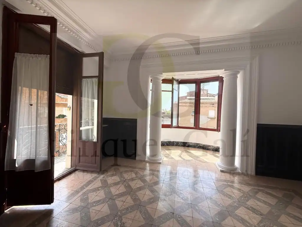 Flat with terrace for sale in Calle Marti I Julia, imagen 3