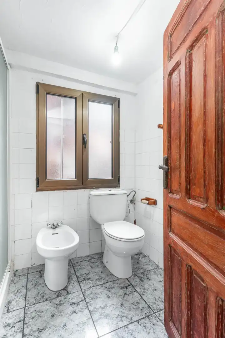 Bany de Casa o xalet en venda en Cangas del Narcea amb Calefacció, Jardí privat i Terrassa