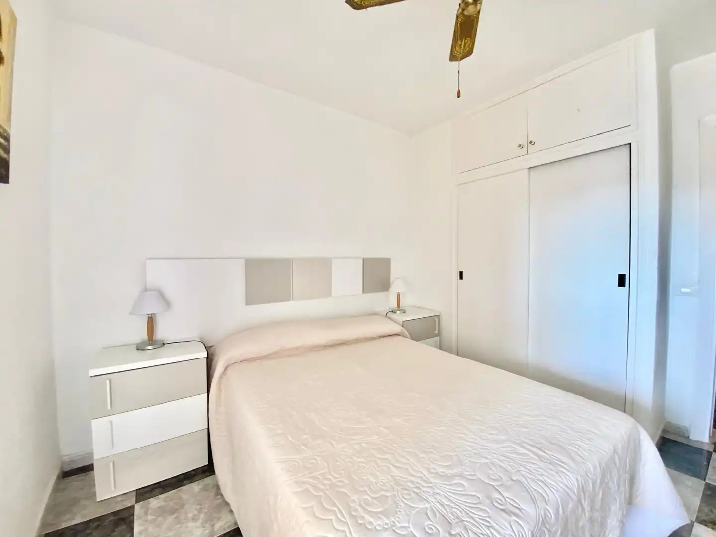 Habitación de Apartamento de alquiler en Cartagena con Aire acondicionado, Calefacción y Amueblado
