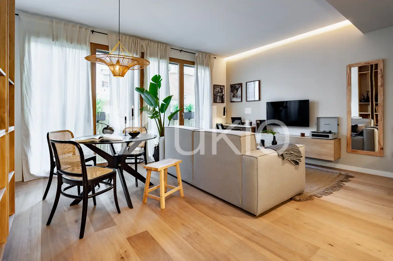 Sala de estar de Apartamento de alquiler en Barcelona con Aire acondicionado, Calefacción y Amueblado