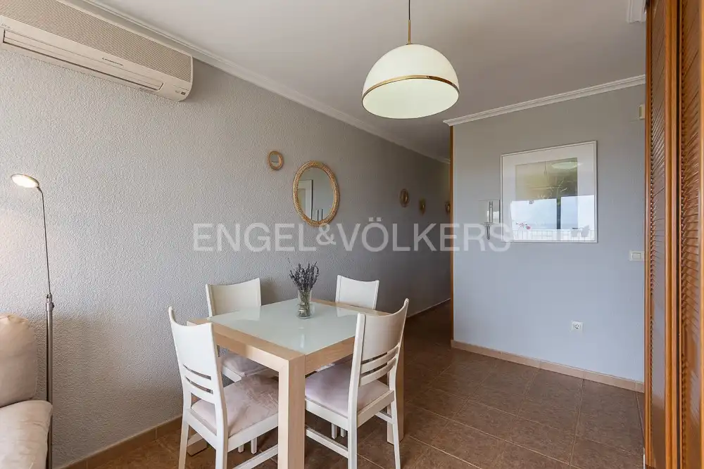 Esszimmer von Wohnung zur Miete in La Pobla de Farnals mit Klimaanlage, Heizung und Privatgarten