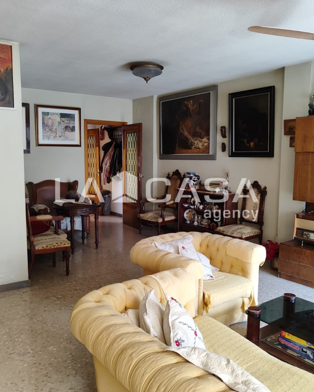 Pis en venda a Cruz Roja