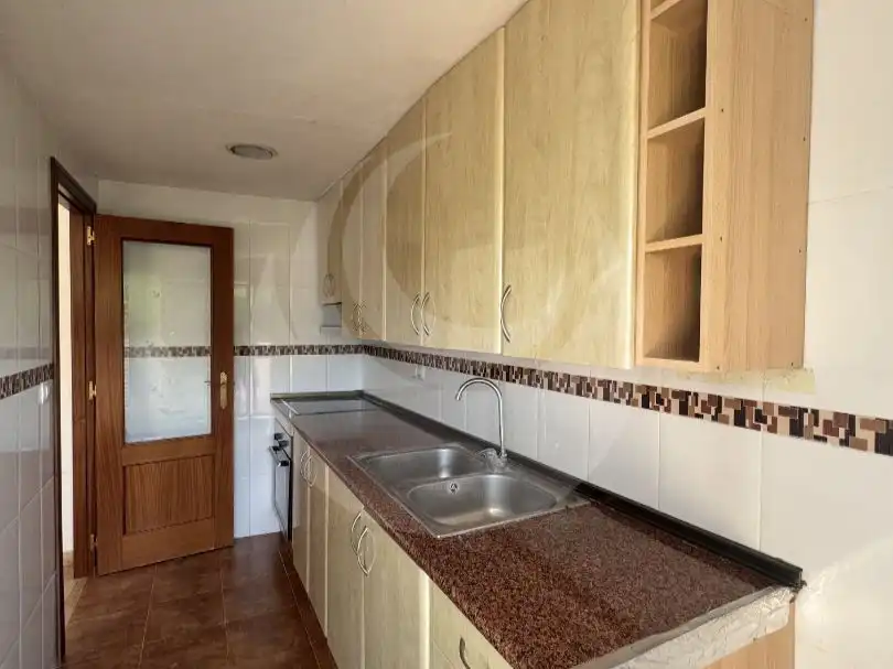 Cocina de Piso en venta en Chiva con Balcón
