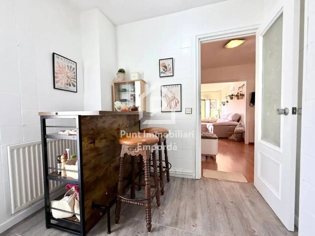 Außenansicht von Wohnung zum Verkauf in Figueres mit Klimaanlage, Heizung und Parkett
