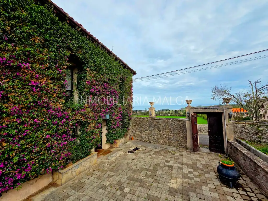 Vista exterior de Casa o chalet en venta en Caravia, Asturias