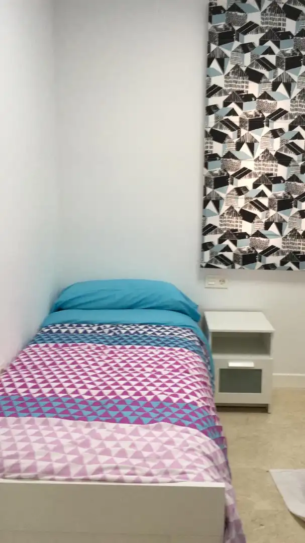 Habitación de Piso de alquiler en Málaga con Aire acondicionado, Amueblado y Horno