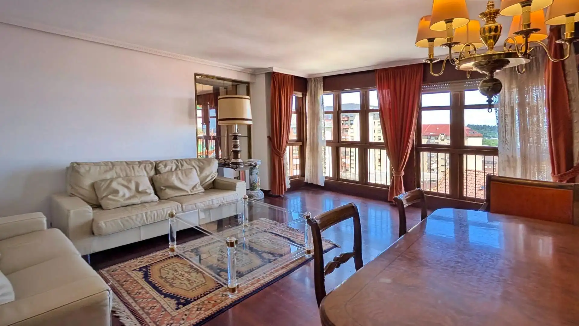 Sala de estar de Dúplex en venta en El Astillero   con Calefacción, Terraza y Trastero