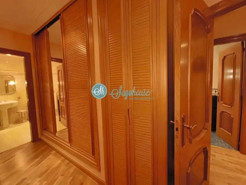Wohnung zur Miete in Segovia mit Heizung, Parkett und Möbliert