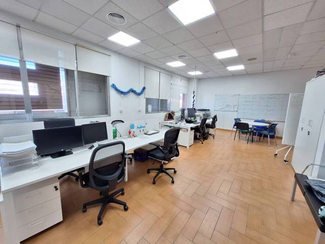 Local comercial en Alquiler en Calle Móstoles en El Naranjo