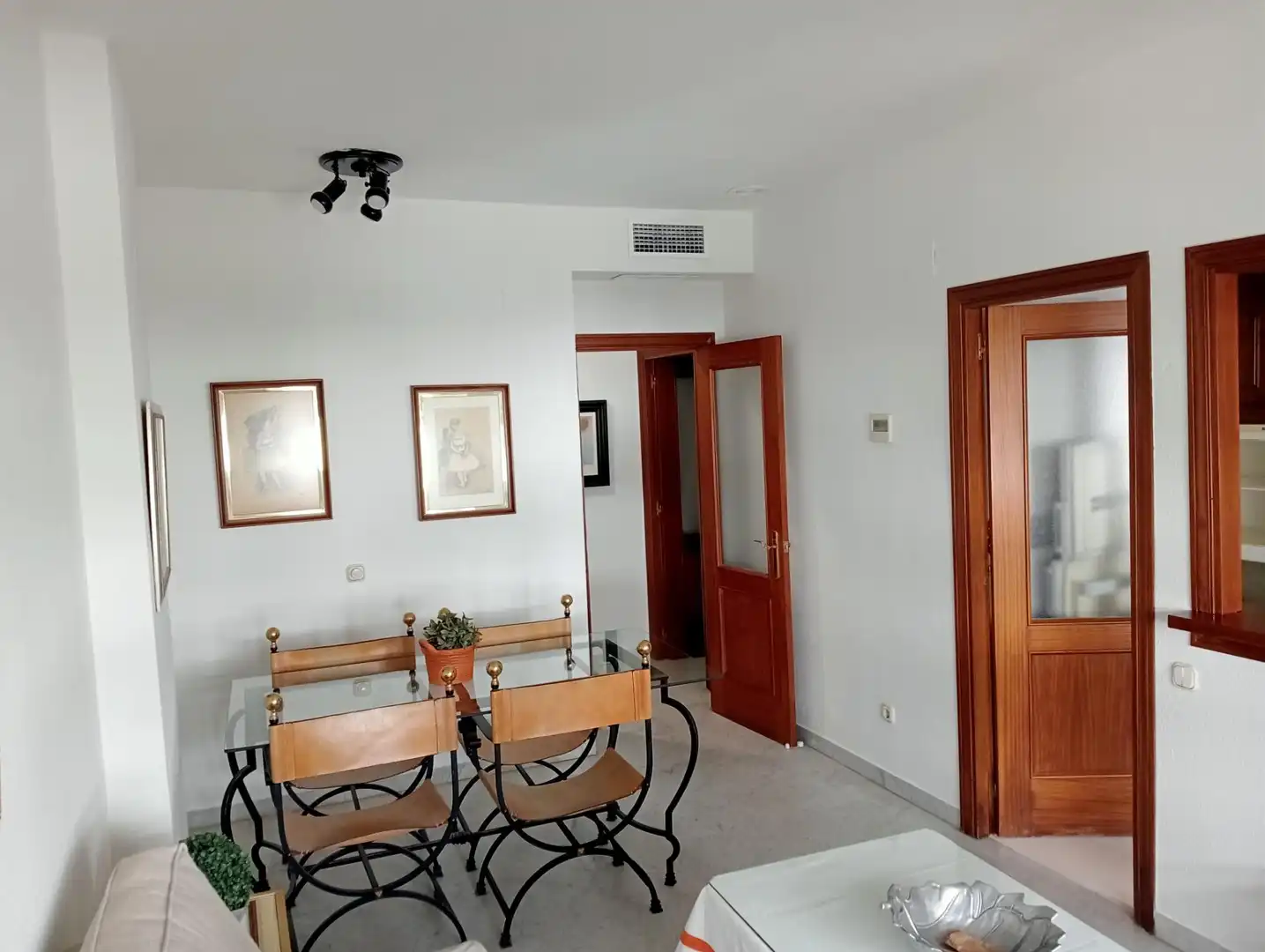 Comedor de Piso de alquiler en Sevilla con Aire acondicionado, Amueblado y Piscina comunitaria
