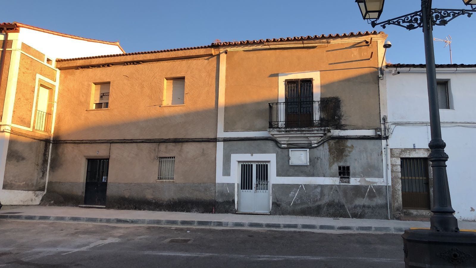 Vista exterior de Casa adosada en venta en Zarza la Mayor