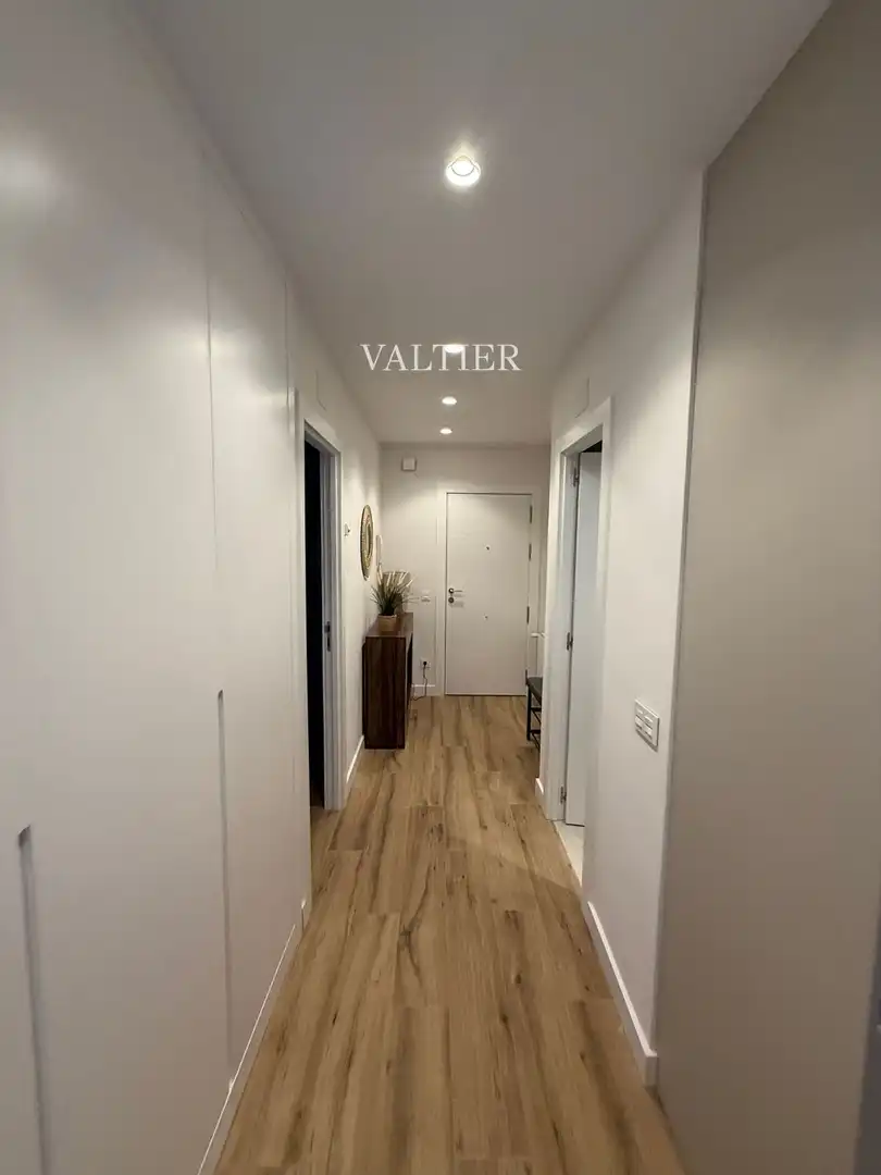 Piso de alquiler en  Madrid Capital con Aire acondicionado, Calefacción y Terraza
