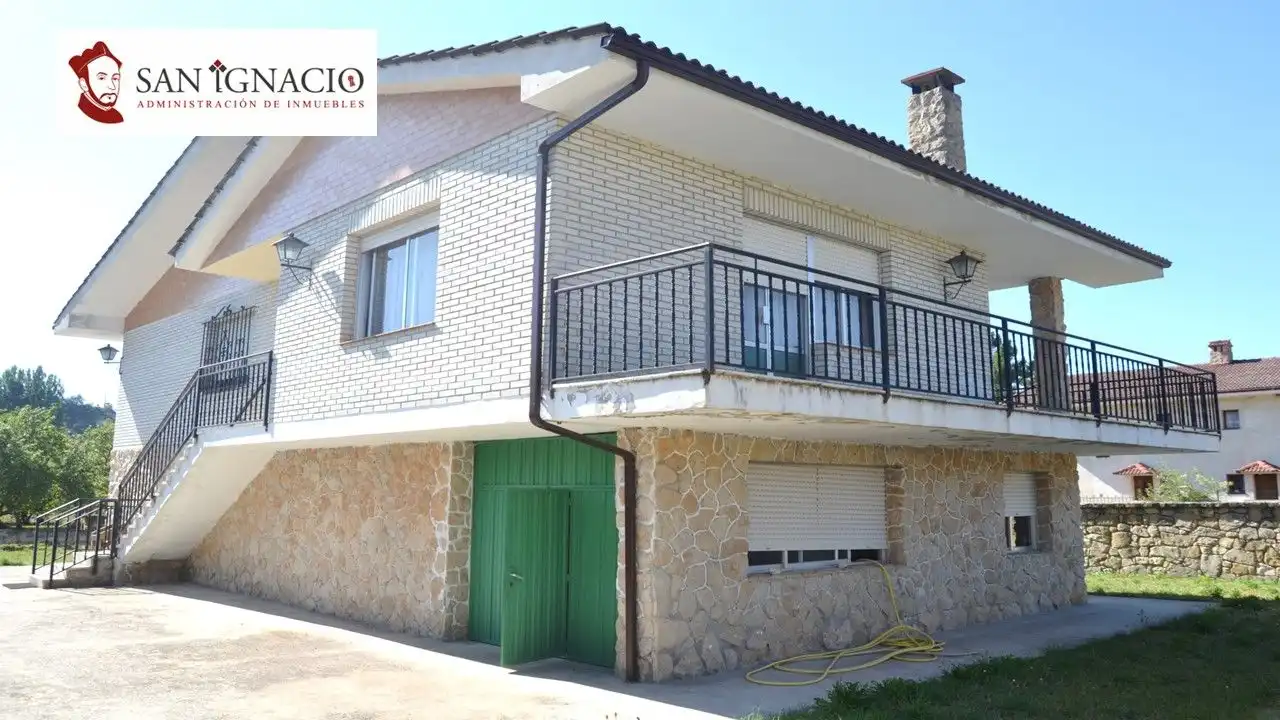 Vista exterior de Casa o xalet en venda en Valle de Tobalina amb Calefacció, Jardí privat i Terrassa