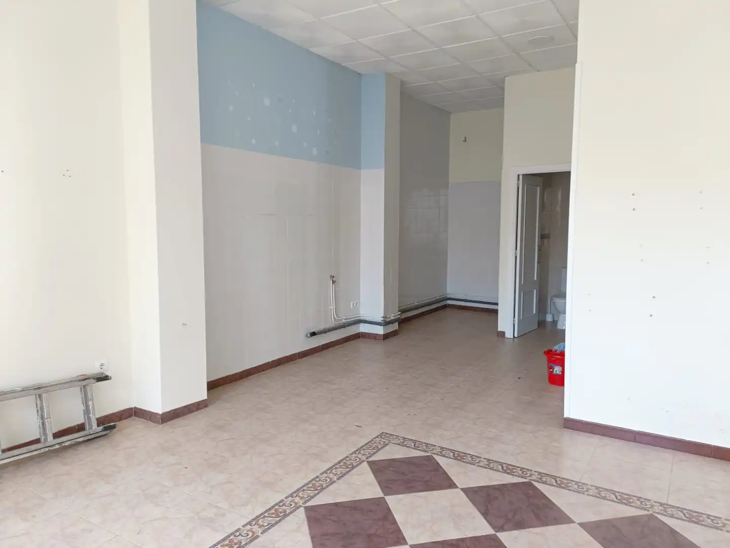 Local comercial en alquiler en Calle el Tercio, imagen 2
