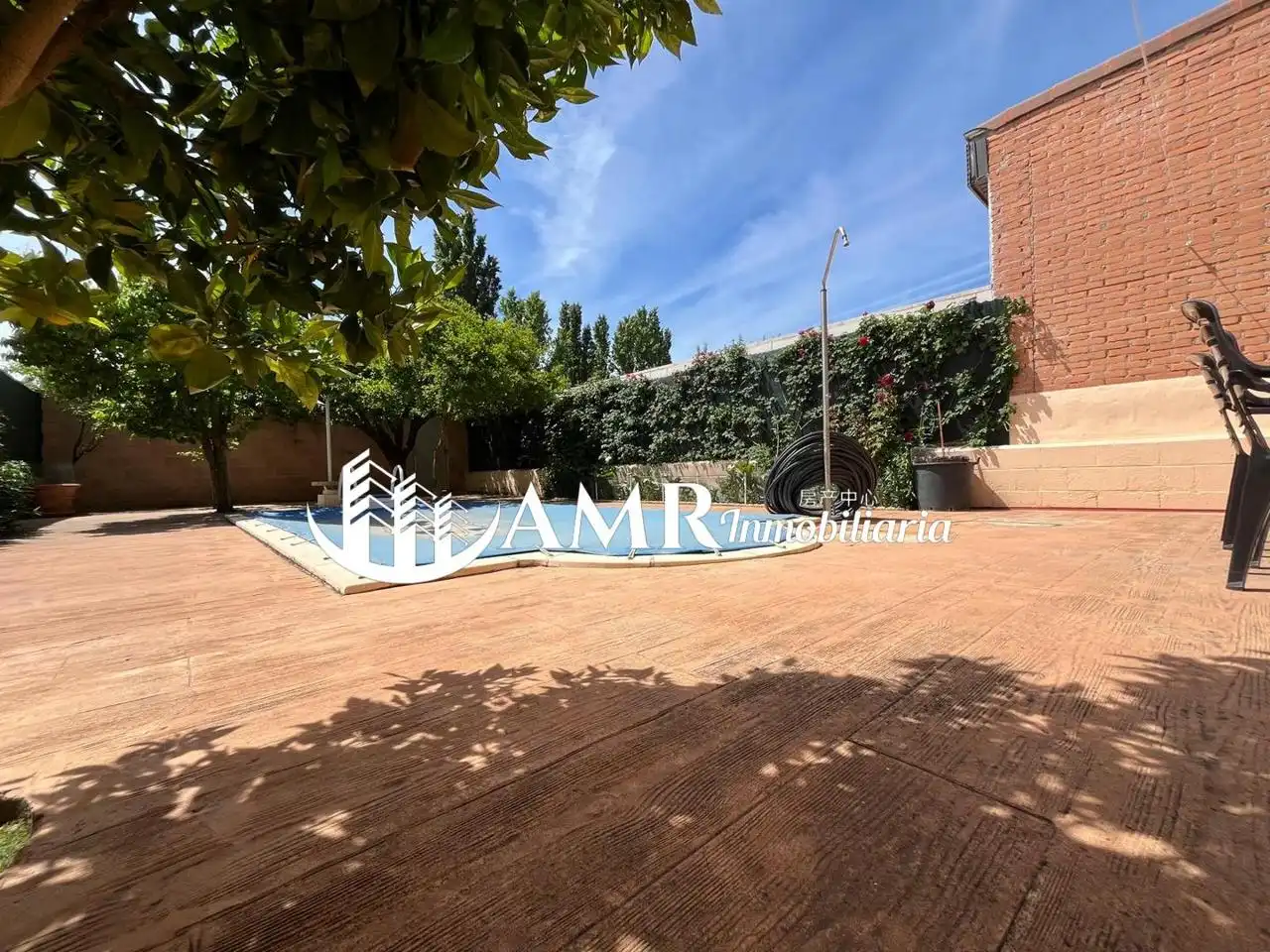Piscina de Casa adosada en venta en Casarrubuelos con Aire acondicionado, Calefacción y Jardín privado