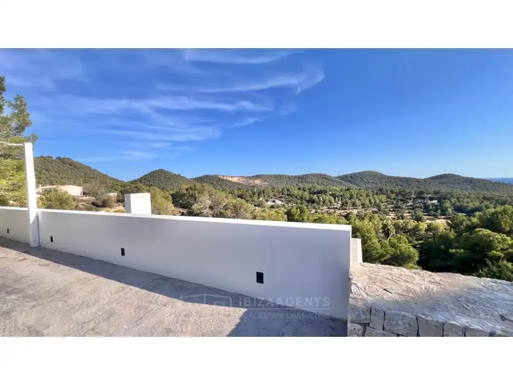 Vista exterior de Casa o chalet en venta en Santa Eulària des Riu con Calefacción, Amueblado y Balcón