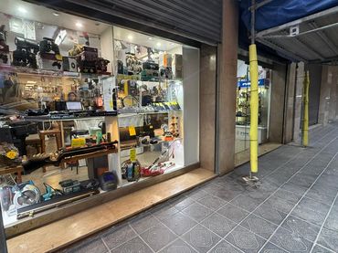 Local comercial en traspaso en Nou Eixample Sud