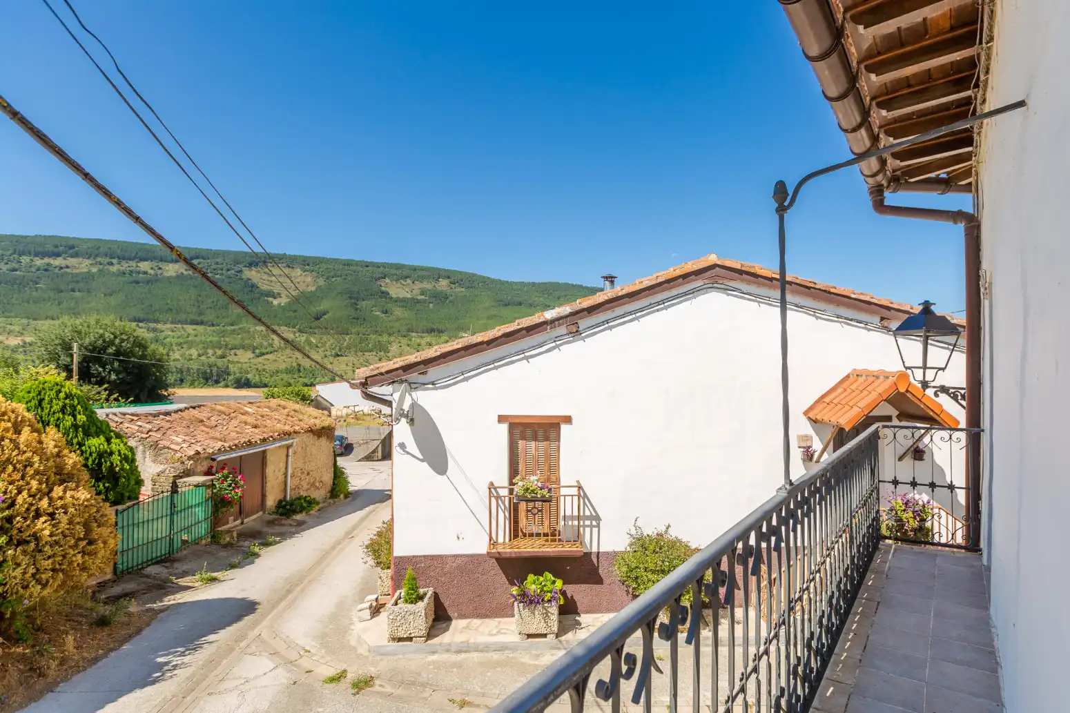 Vista exterior de Casa o chalet en venta en Lónguida / Longida con Calefacción, Jardín privado y Amueblado