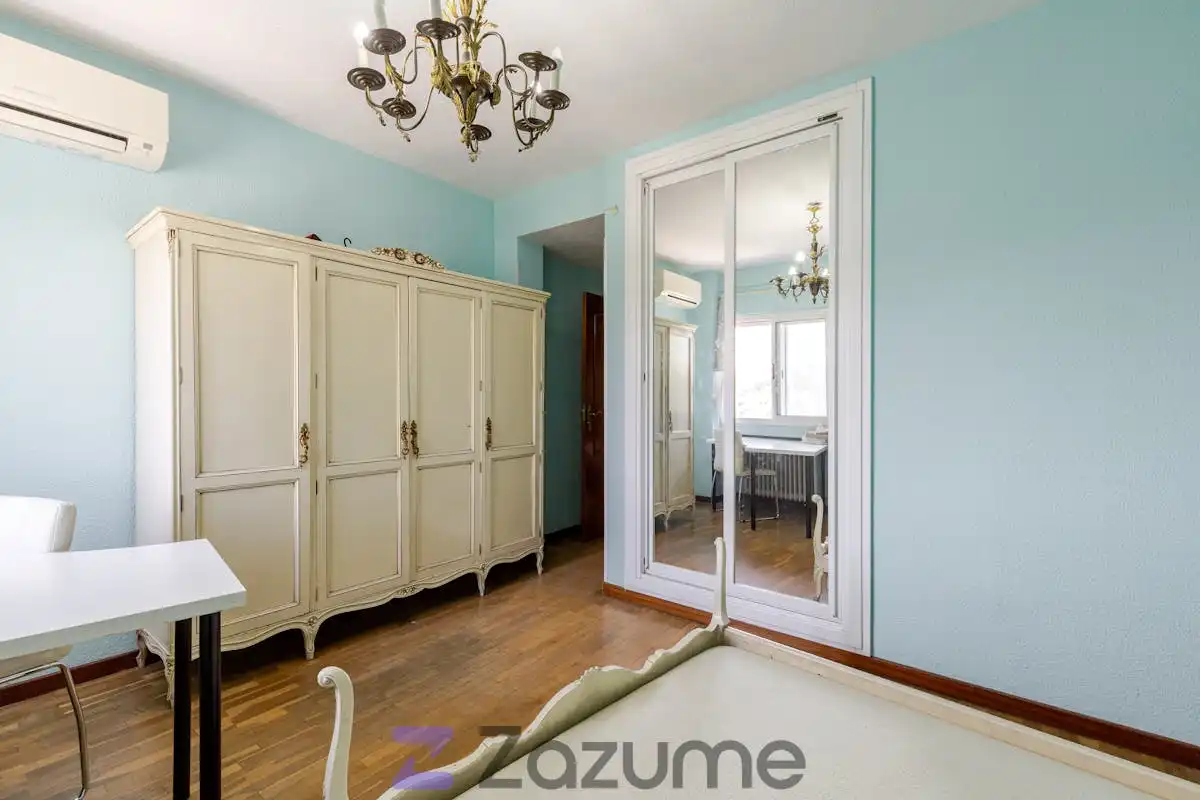 Schlafzimmer von Wohnung zur Miete in Madrid mit Klimaanlage, Heizung und Terrasse