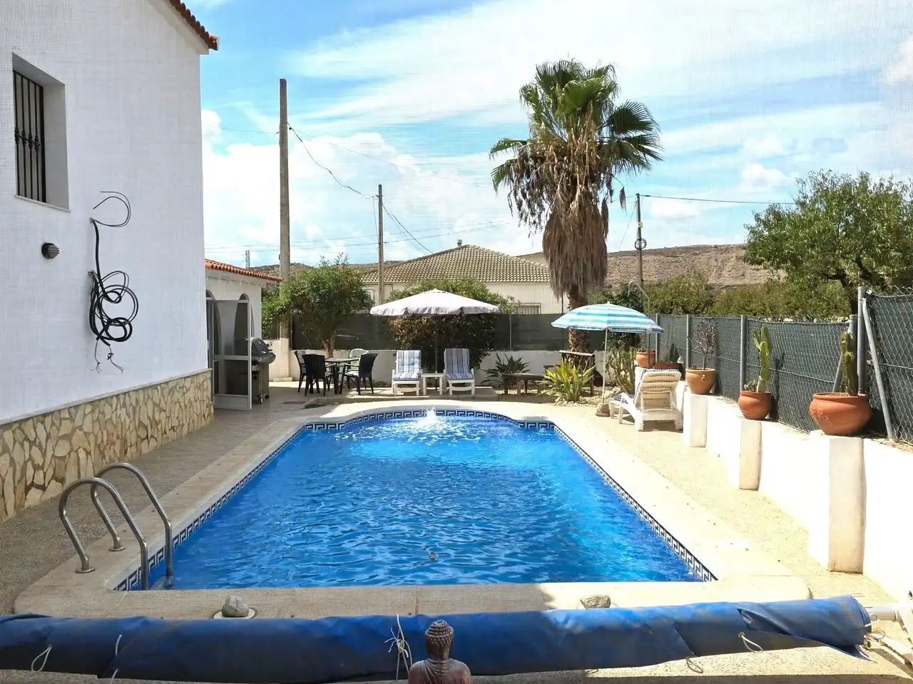 House with pool for sale in Albox
