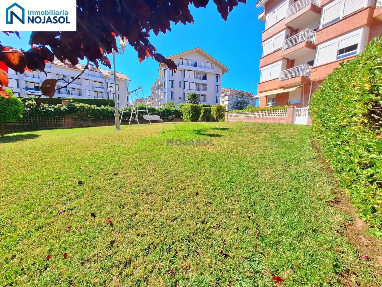 Apartament en venda en Noja amb Calefacció, Terrassa i Moblat
