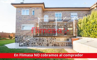 Exterior view of Single-family semi-detached for sale in Villaviciosa de Odón  with Heating, Private garden and Terrace