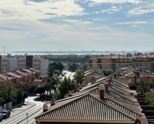 Vista exterior de Pis en venda en El Puerto de Santa María amb Terrassa