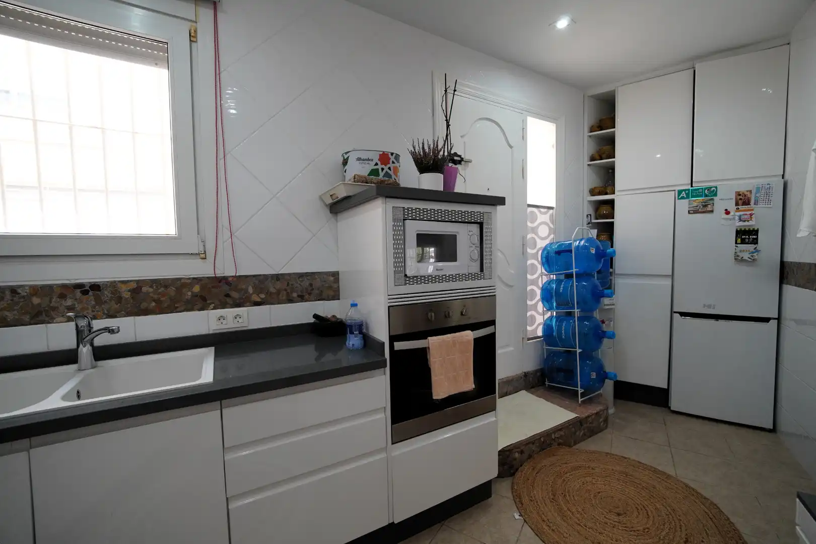Cocina de Casa adosada en venta en Roquetas de Mar con Aire acondicionado, Jardín privado y Terraza