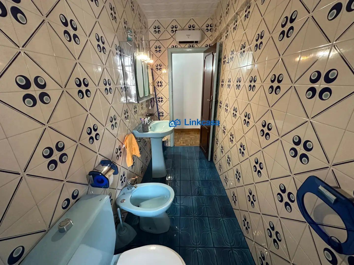 Baño de Piso de alquiler en Madrid con Calefacción y Terraza