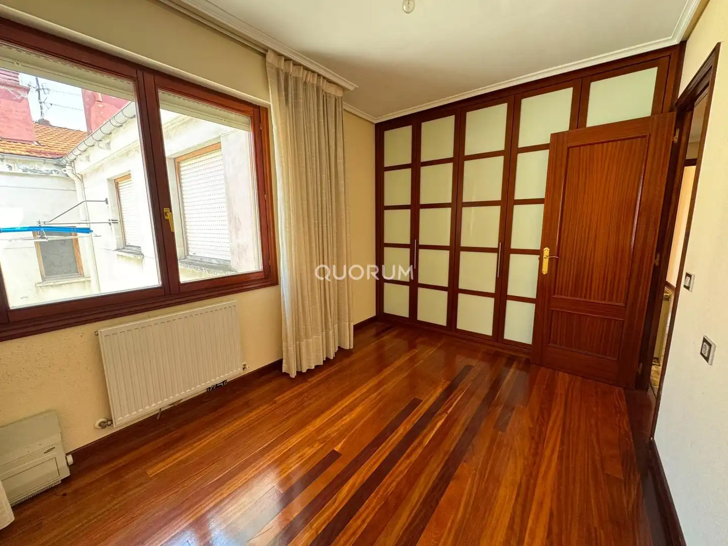 Habitación de Ático en venta en Barakaldo  con Calefacción, Terraza y Trastero