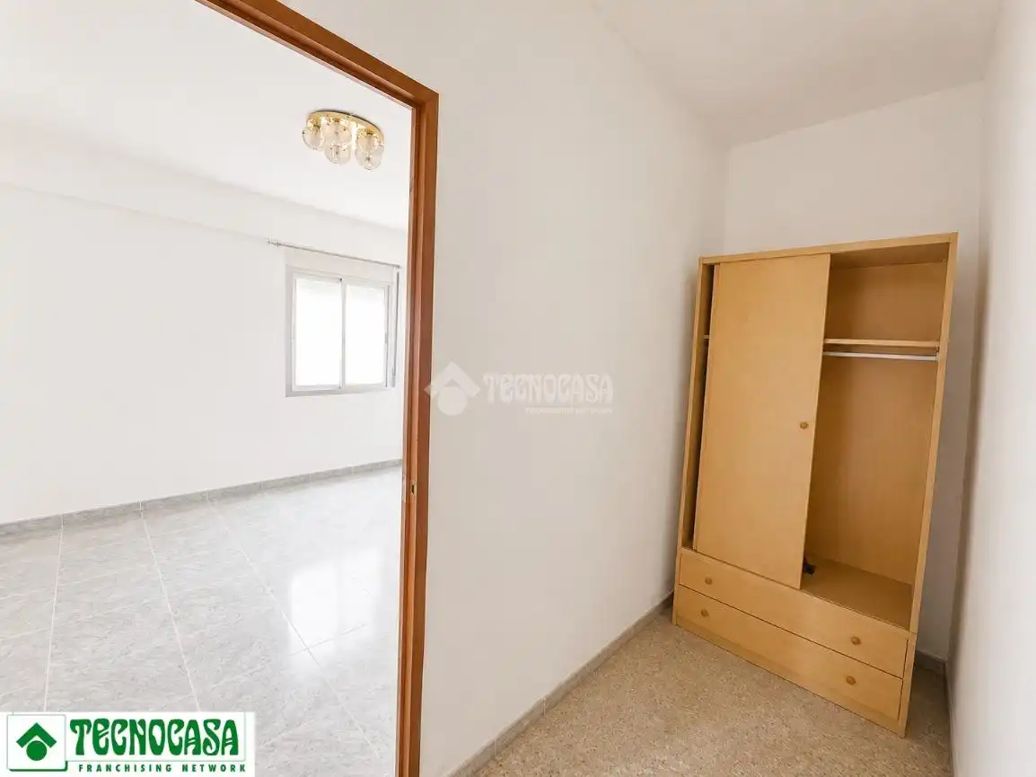 Bedroom of Flat for sale in Manises  with Air Conditioner, Heating and Balcony