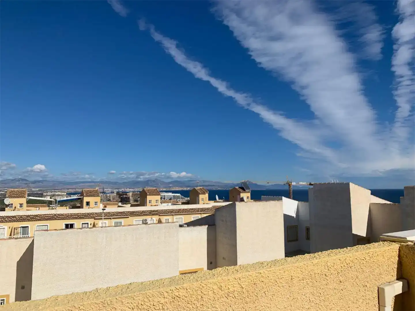 Vista exterior de Pis en venda en Santa Pola amb Piscina i Balcó
