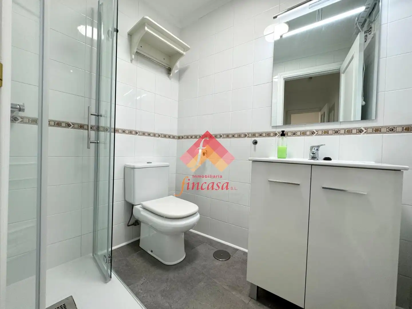 Bathroom of Flat for rent in Ronda  with Heating, Parquet flooring and Balcony