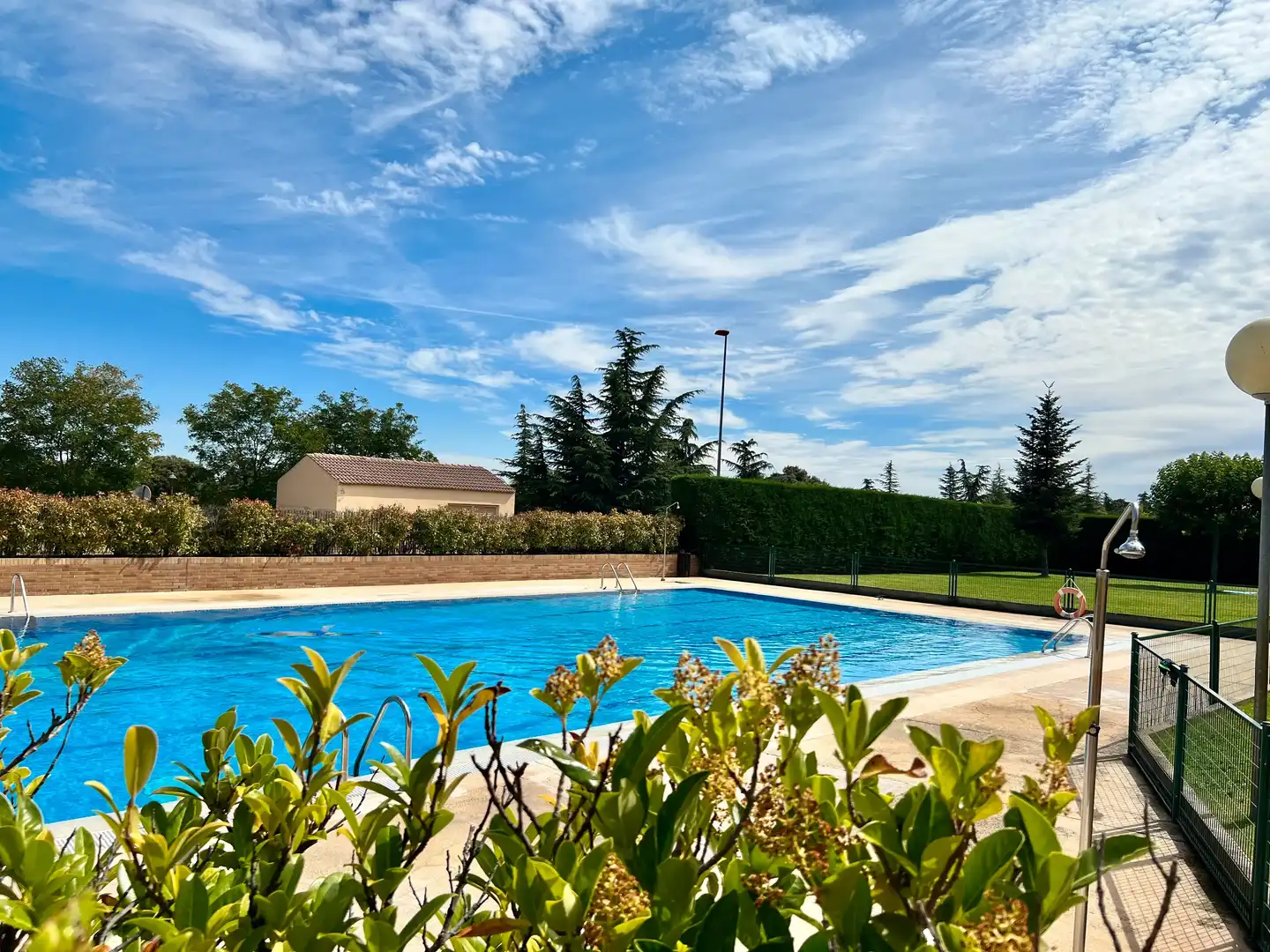 Flat with pool for sale in Hervencias Altas - El Pinar