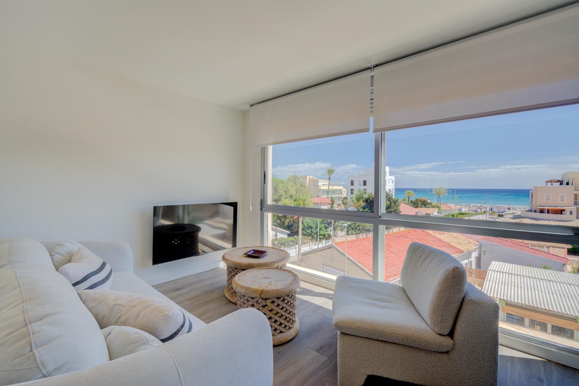 Sala d'estar de Apartament de lloguer en El Campello amb Aire condicionat, Traster i Piscina comunitària